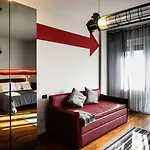 Carlotta Station Apartamento