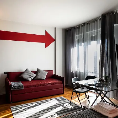 Carlotta Station Apartman Bologna