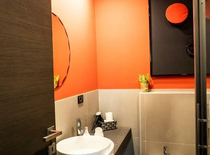 Carlotta Station Bologna